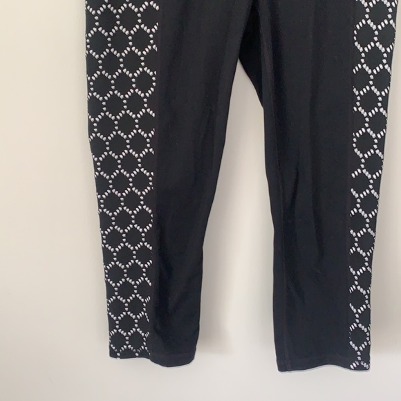 Like new Athleta crop laser cut leggings - Picture 2 of 6